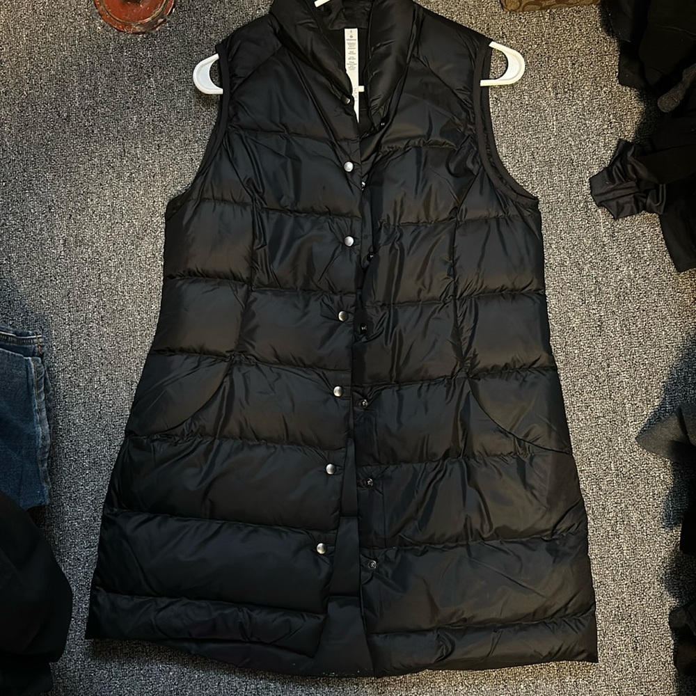 Lululemon Vest Size 8 EXCELLENT CONDITION